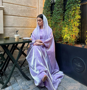 Elegante Caftán Lavanda con Perlas y Cintura Natural para Mujer, Vestido de Noche de Lujo con Brillo, Diseño Moderno y Étnico - Product Image 3