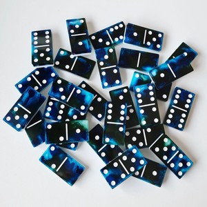 Dominos en résine écologiques polis de style animalier moderne - Collection de luxe faits à la main et durables - Product Image 1