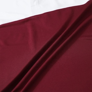 Polo de golf à manches courtes pour hommes 2026, vente en gros, logo personnalisé, 100 % coton, hauts d'été, sport décontracté, imprimé lettres color block - Product Image 3
