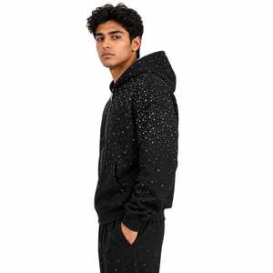 Conjunto de sudadera con capucha y pantalones deportivos de lujo para hombre, con cremallera y pedrería negra, estilo streetwear. - Product Image 3