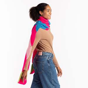 ผ้าพันคอถักไหมพรมแบบกำหนดเอง OEM & ODM สำหรับผู้ชายและผู้หญิง ผ้าพันคอไหมพรมลายทางสำหรับผู้หญิงสำหรับฤดูหนาว พร้อมโลโก้แบบกำหนดเอง - Product Image 4