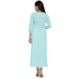 Kurta de Rayón Azul Cielo para Mujer, Estampado Tie Dye, Corte en A, con Apliques, Estilo en Capas, Cuello Redondo, Mangas Tres Cuartos, Ropa Étnica - Product Image 5