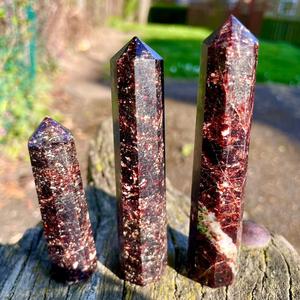 Pointe de cristal de grenat rouge naturel Chakralume, polie, baguette de guérison pour la méditation Reiki, pierre énergétique, vente en gros - Product Image 5