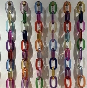 Cadena Decorativa de Resina de Alta Calidad, Duradera y Colorida, Decoración Artística para el Hogar, Forma Irregular, Técnica de Fundición, Estilo Exótico - Product Image 1