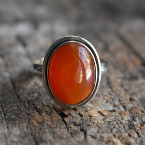 Anillo de Cornalina con Corte Ovalado, Engaste de Bisel, Anillo Clásico Unisex para Navidad/Día de San Valentín - Product Image 3