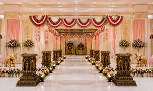 Mandapam Tradicional del Sur de la India con Pilares Tallados, Material de Fibra Ligero, Mandapam para Bodas, para Eventos Tamil Kalyana - Product Image 2