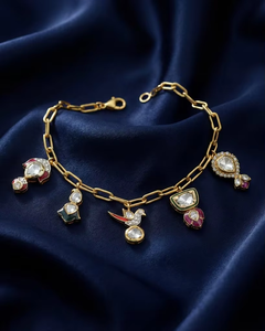 สร้อยข้อมือทองคำ 14K ประดับเพชร Polki ดีไซน์หรูหรา รุ่น Whimsy Bloom Floral Charm  ปรับขนาดได้ ทันสมัย - Product Image 1