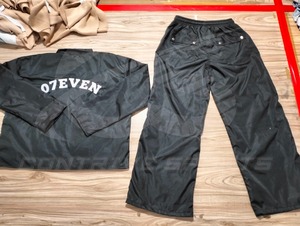 Ensemble de survêtement coupe-vent léger en polyester et nylon imperméable avec logo personnalisé pour homme - Product Image 4