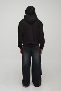 Sweat-shirt à capuche zippé noir pour homme avec imprimé graffiti rose, style streetwear, manches longues, poches latérales, en coton - Product Image 3