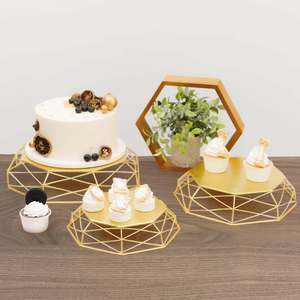 Soporte de metal de alta gama para pasteles con diseño elegante para exhibición profesional de pasteles en servicios de catering y eventos, soporte para pasteles de la India. - Product Image 5