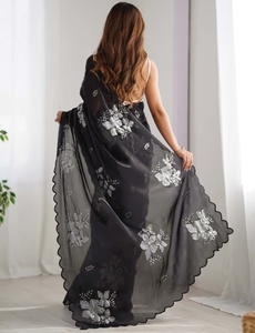 Sari de Fiesta para Mujer KV, Diseño de Organza de Seda Negra con Adornos, con Blusa Reversible Antiarrugas Sin Coser - Product Image 3