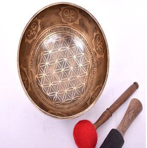 Cuenco tibetano de latón con incrustaciones intrincadas, con motivo de cruz dorje y símbolos sagrados, disponible a precios de mayorista. - Product Image 2
