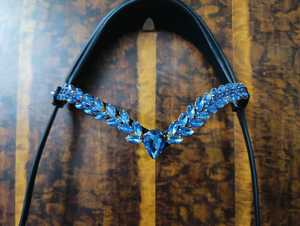 Élégante muserolle noire en cuir véritable anglais avec pierres facettées pour l'équitation western CB-96 - Product Image 2