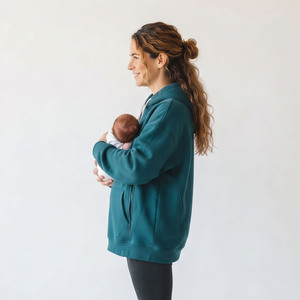 Sudadera de Maternidad y Lactancia Regal Three LLC con Cremallera, Bolsillos y Hombros Caídos, Sudadera para Amamantar 100% Forro Polar - Product Image 4