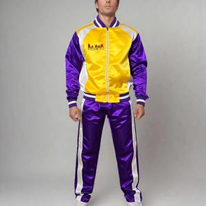 Chaqueta Deportiva Cortavientos Unisex con Capucha, Diseño Vintage de Bloques de Color Sólido, Hecha a Medida, 100% Algodón, Secado Rápido - Product Image 1