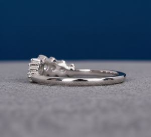 Anillo de Diamantes de 0.12 Quilates, Anillo de Compromiso con Diamantes Creados en Laboratorio, Oro Blanco, Banda de Boda Curvada, Venta al Por Mayor - Product Image 3