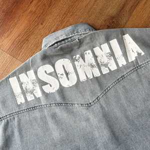 เสื้อเชิ้ตทรงบ็อกซี่ติดกระดุมผ้าฝ้าย 100% สำหรับผู้ชายและผู้หญิง ผลิตโดยโรงงานผลิตเสื้อผ้าเวียดนาม OEM ODM ในเวียดนาม - Product Image 3