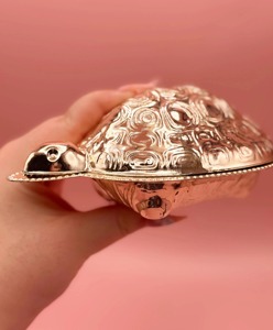 Beurrier en forme de tortue doré élégant avec couvercle, décoration élégante pour la table à manger, rangement pour beurre, fabriqué à la main en Inde - Product Image 6