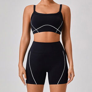 Ensemble de yoga personnalisé pour femme avec logo – Pantalon évasé taille haute et brassière de sport – 2 pièces – Vêtements de sport décontractés et lavés pour l'entraînement et le fitness - Product Image 2