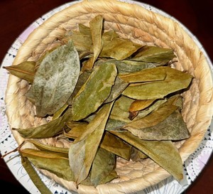 Hojas de Sousop Secas, Hierba Culinaria Natural, Origen Vietnam, Paquete a Granel para Sopas, Guisos y Marinadas, Eliminar Antes de Servir - Product Image 5