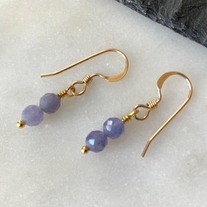 Elegantes Pendientes de Clip Hechos a Mano en Plata de Ley 925 con Tanzanita Azul Natural, Efecto de Cambio de Color, para Fiestas de Lujo - Product Image 1