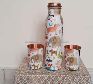 Ensemble de bouteille d'eau et de tasse en cuivre pur de qualité supérieure | Verres ayurvédiques pour la cuisine et la table | Vente en gros abordable d'Inde - Product Image 3