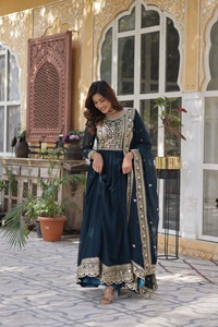 Vestidos Anarkali Étnicos Indios para Bodas y Festivales, Vestidos Pakistaníes de Material Faux Georgette con Bordados - Product Image 4