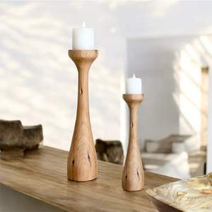 Portavelas de Madera Sostenible Hecho a Mano que Mejora la Decoración Natural del Hogar y la Experiencia de Iluminación Tranquila - Product Image 2