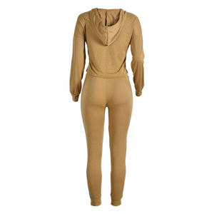 Trending Fashion Easy Dry Factory Rate Popular Design Custom Colour Hot Selling Women Crop <b>Top</b> Tracksuits - Product Image 3