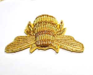 Insignias Bordadas de Tela de Sarga de Alta Calidad, Moda de Lujo, Ecológicas, Libres de Níquel, Tamaño y Forma Personalizados, Bordado Hecho a Mano - Product Image 4