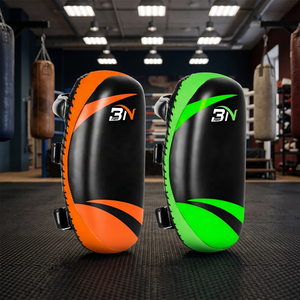 Accessoires de fitness : Cible de boxe Empire – Équipement d'entraînement en cuir et peau de vache pour la boxe, le fitness et la musculation - Product Image 2
