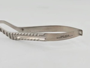 Porte-aiguille microchirurgical Yasargil à baïonnette, à mâchoires droites et courbées, pour anastomose microvasculaire et chirurgie de la base du crâne - Product Image 6