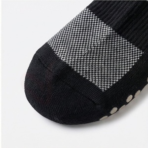 Chaussettes mi-hautes pour hommes, motif pied-de-poule, tricotées, antidérapantes, chaussettes de sport, style classique d'automne - Product Image 6