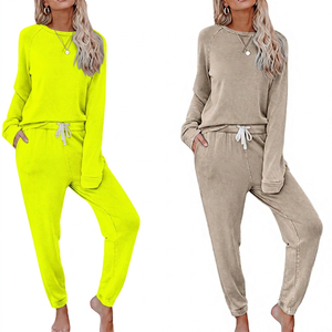 Ensemble de survêtement décontracté pour femmes, couleur unie, manches longues, col rond, pantalon à cordon avec poches latérales, coupe ample, vêtements d'automne - Product Image 3