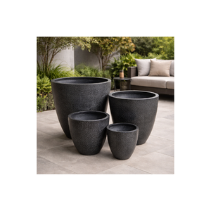 Jardinières coniques contemporaines blanches prêtes à être expédiées pour la maison, le patio et le jardin - Prix de gros - Pots en fibre de verre - Product Image 1