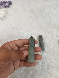 Tour de cristal de labradorite polie pour la concentration, la créativité, la protection et le bien-être émotionnel - Product Image 5