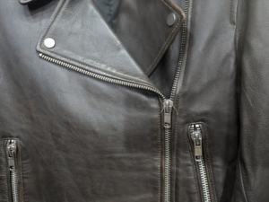 Veste en cuir de vachette de haute qualité, design personnalisé haut de gamme, style moderne, col rabattu, fermeture éclair, type bomber. - Product Image 4