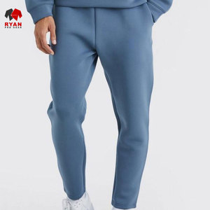 Survêtement personnalisé Ryan Pro Gear pour hommes, tissu confortable et respirant avec logo personnalisé, col à capuche. - Product Image 4