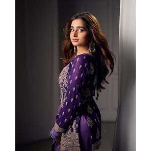 Conjunto de Top y Pantalón con Dupatta Elegante para Mujer, Ideal para Fiestas - Product Image 2