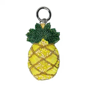 Abalorios de piña Cuentas de semillas Lindo diario Personaje personalizado Estrella Encantos Chica Regalo Nuevo estilo de tendencia para cuentas - Product Image 1