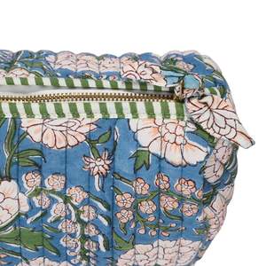 Bolsa de Aseo Acolchada de Algodón Estampada a Mano, Neceser y Bolsa de Maquillaje - Product Image 2