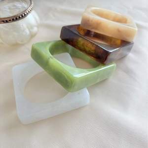 Anillo de Servilleta de Resina Hecho a Mano de Lujo para Bodas, Clásico, Ecológico, Duradero, Estilo Premium para Comedor por Tradebyd - Product Image 1