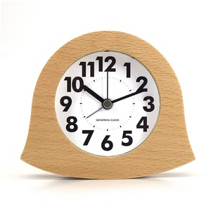 Horloge de bureau triangulaire en bois, mouvement à quartz, affichage à aiguilles, design moderne du milieu du siècle, fonctionne sur piles, silencieuse, sans tic-tac - Product Image 5