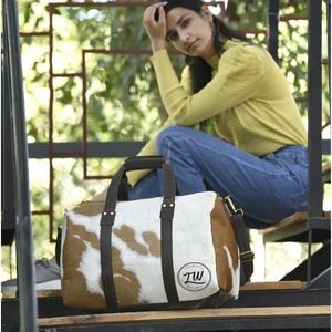 Sac de voyage en cuir marron de luxe LW Unisex Vintage Style Weekender avec fermeture à glissière Fabriqué à la main et à la mode - Product Image 5