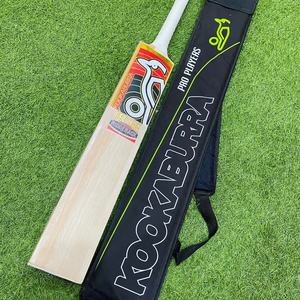 BATES DE CRÍQUET DE MADERA DE SAPO INGLÉS CON MANOJERA CORTA KOOKABURRA - Product Image 1