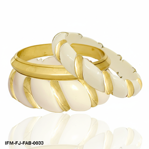 Bracelet dôme torsadé vintage rétro épais à manchette côtelée, en émail crème et doré, pour femme - Product Image 2