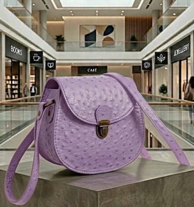 Bolso Bandolera de Cuero Genuino con Grabado de Avestruz, Diseño Vintage, Forro de Cuero, Cierre con Hebilla, para Mujer - Product Image 4