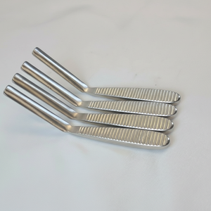 Lote de 4 Retractores de Cuchilla Cloward Millennium 12-501046X - Product Image 1