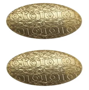 Sous-verres ronds en laiton brossé avec rebords étagés et un support ouvert en laiton assorti, disponibles à prix de gros. - Product Image 3