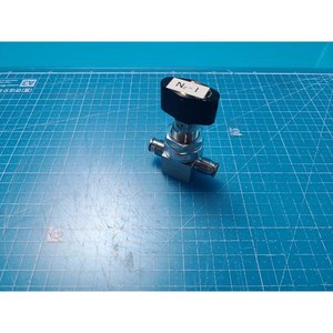 Válvula de Diafragma de Ultra Alta Pureza FUJIKIN 316L UP 021329, Usada como Pieza de Repuesto para Equipos de Semiconductores Legacy - Product Image 6